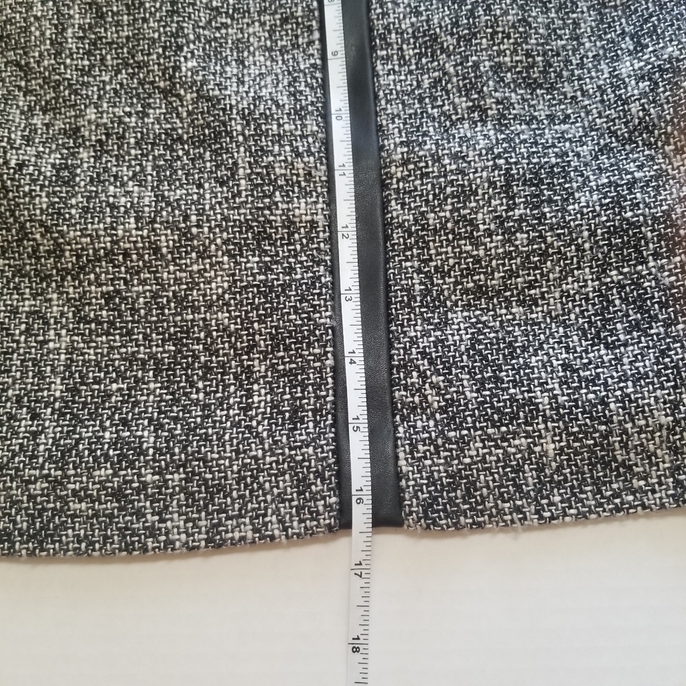 Banana Republic Mini Skirt Size 12 - Picture 6 of 7